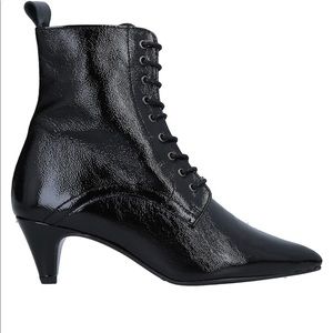 New Ankle Boots Cuple size 9